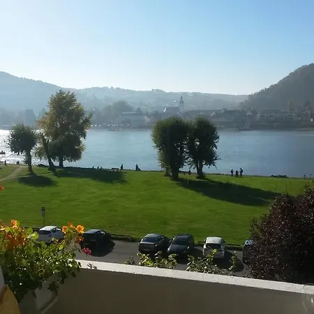 Mit Top- Rheinblick Apartman *