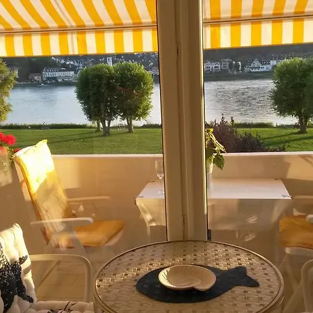 Mit Top- Rheinblick Apartman *
